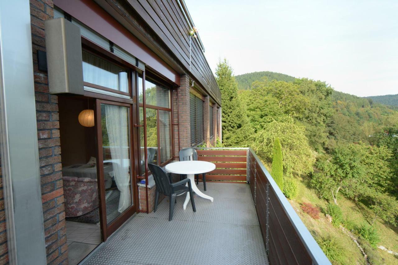 Haus Krick Apartment Alpirsbach Exterior foto